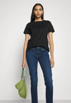 7 For All Mankind Pyper Illusion OpulentJeans Slim FitDark Blue Donna Jeans 7F121N0ZO-K11 12 7 For All Mankind Pyper Illusion OpulentJeans Slim FitDark Blue Donna Jeans 7F121N0ZO-K11 -Vendite 7 For All Mankind 010c45a7c2c242f085b8d01a5a0421af