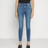 7 For All Mankind Hw Skinny Slim Illusion OuterJeans Skinny FitMid Blue Donna Jeans 7F121N100-K11 2 7 For All Mankind Hw Skinny Slim Illusion OuterJeans Skinny FitMid Blue Donna Jeans 7F121N100-K11 -Vendite 7 For All Mankind 03687575dbaf4f448c05bd6760aa7883