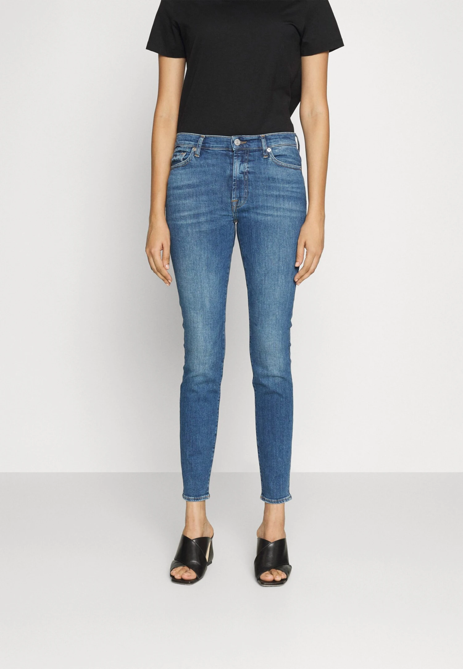 7 For All Mankind Hw Skinny Slim Illusion OuterJeans Skinny FitMid Blue Donna Jeans 7F121N100-K11 3 7 For All Mankind Hw Skinny Slim Illusion OuterJeans Skinny FitMid Blue Donna Jeans 7F121N100-K11