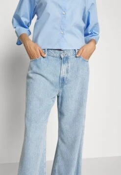 7 For All Mankind Lotta LagunaJeans BootcutLight Blue Donna Jeans 7F121N0ZL-K11 -Vendite 7 For All Mankind 0597de6ca5214fe0a1e79d2ecb0d82d3