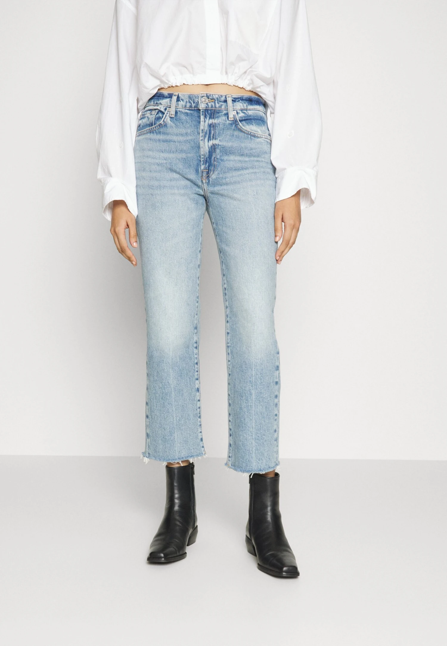 7 For All Mankind Logan Stovepipe Ode ToJeans A SigarettaLight Blue Donna Jeans 7F121N0YO-K11 3 7 For All Mankind Logan Stovepipe Ode ToJeans A SigarettaLight Blue Donna Jeans 7F121N0YO-K11