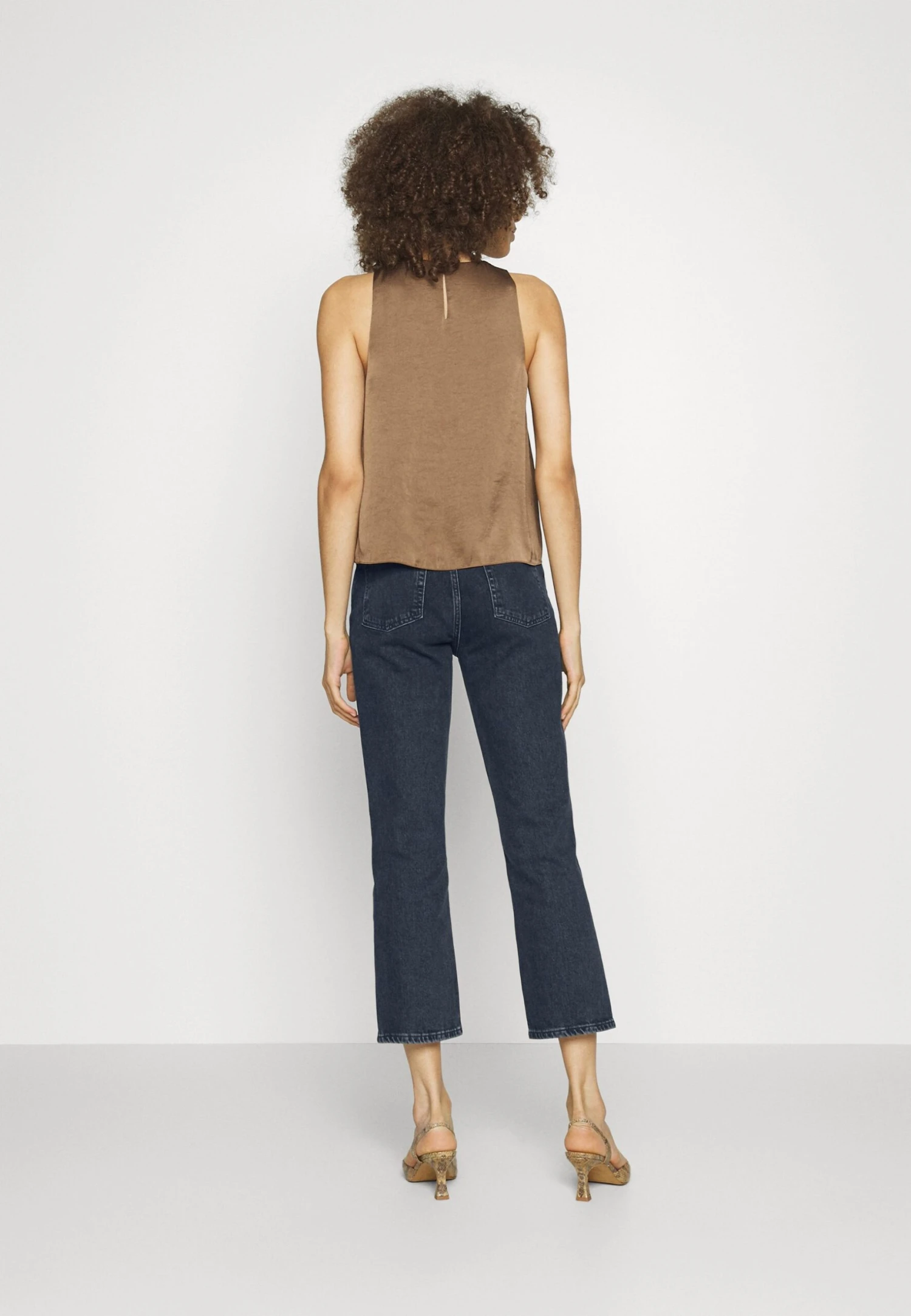 7 For All Mankind Logan Stovepipe ActionJeans A SigarettaDark Blue Donna Jeans 7F121N0ZU-K11 5 7 For All Mankind Logan Stovepipe ActionJeans A SigarettaDark Blue Donna Jeans 7F121N0ZU-K11 - immagine 3