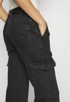 7 For All Mankind Logan CollidePantaloni CargoBlack Donna Pantaloni 7F121N0YY-Q11 13 7 For All Mankind Logan CollidePantaloni CargoBlack Donna Pantaloni 7F121N0YY-Q11 -Vendite 7 For All Mankind 1580b210e1304ca9b241168d191e85aa