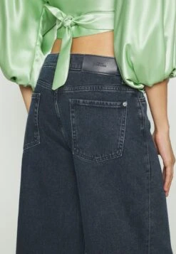 7 For All Mankind Zoey Action - Jeans Baggy - Dark Blue 13 7 For All Mankind Zoey Action - Jeans Baggy - Dark Blue -Vendite 7 For All Mankind 186e42d23f754d648f3375c02b4a141a