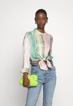 7 For All Mankind Easy Tribeca LightJeans Slim FitLight Blue Donna Jeans 7F121N0ZX-K11 11 7 For All Mankind Easy Tribeca LightJeans Slim FitLight Blue Donna Jeans 7F121N0ZX-K11 -Vendite 7 For All Mankind 1a530247d58744d09a90bcb9a7dbcc35