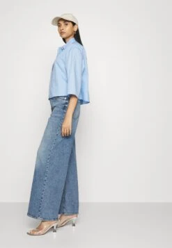 7 For All Mankind Zoey PlaytimeJeans BaggyLight Blue Donna Jeans 7F121N0Z0-K11 -Vendite 7 For All Mankind 222a0d1d1770403e987c49d41a0508ca