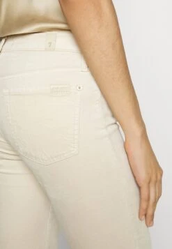 7 For All Mankind PantaloniWhite Donna Pantaloni 7F121N0Z5-A11 11 7 For All Mankind PantaloniWhite Donna Pantaloni 7F121N0Z5-A11 -Vendite 7 For All Mankind 334796e1385e49cab4b601560c2c9b0d