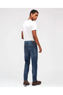 7 For All Mankind Straight Jeans Di Denim Lavati Usati A Metà Snimyy Blue 9 7 For All Mankind Straight Jeans Di Denim Lavati Usati A Metà Snimyy Blue -Vendite 7 For All Mankind 3691d8fca99c58ca9008cff5dacaf788