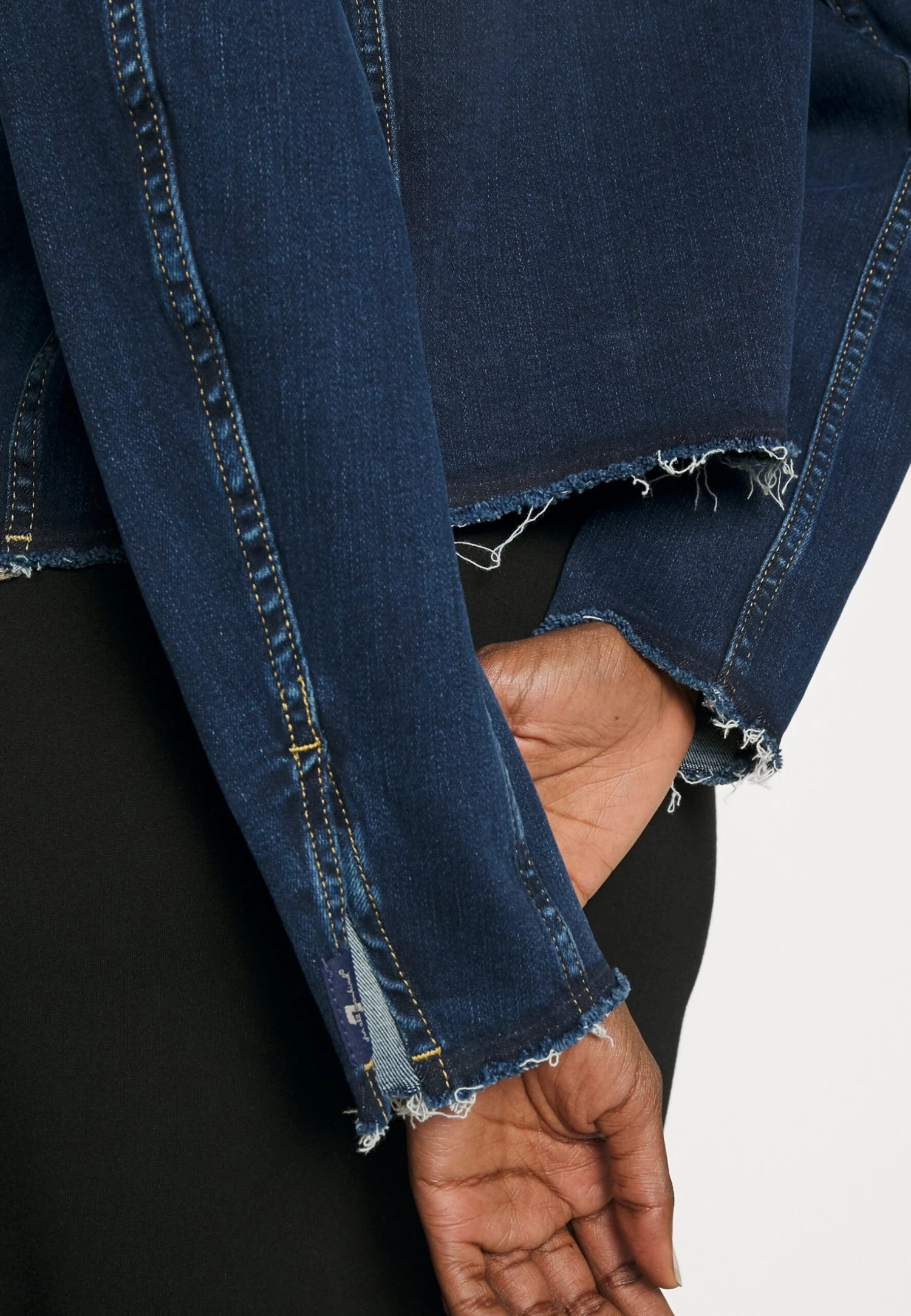 7 For All Mankind Koko Jacket SliillopuGiacca Di JeansDark Blue Donna Giacche E Blazer 7F121G02K-K11 8 7 For All Mankind Koko Jacket SliillopuGiacca Di JeansDark Blue Donna Giacche E Blazer 7F121G02K-K11 - immagine 6