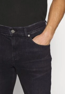 7 For All Mankind Jeans Tapered FitBlack Uomo Jeans 7F122G0FW-Q11 11 7 For All Mankind Jeans Tapered FitBlack Uomo Jeans 7F122G0FW-Q11 -Vendite 7 For All Mankind 56190efa201c420da97b148ff14981bc