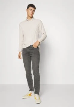 7 For All Mankind Paxtyn Tex ScholarJeans Slim FitGrey Uomo Jeans 7F122G0FJ-C11 -Vendite 7 For All Mankind 5eb3f62edf174c2196f1b1ea9961152c