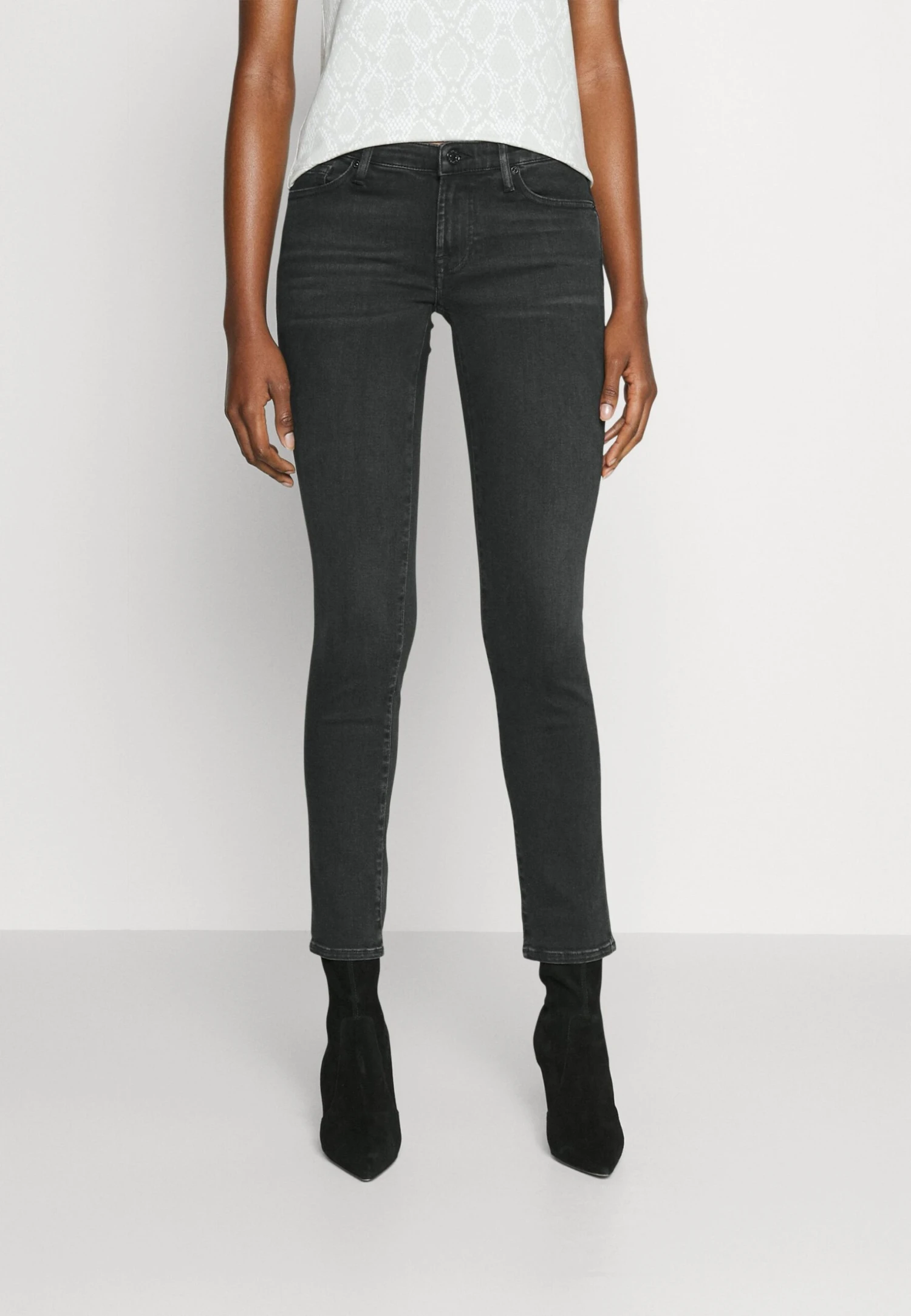 7 For All Mankind Pyper Illusion BorderlessJeans Skinny FitBlack Donna Jeans 7F121N0YT-Q11 5 7 For All Mankind Pyper Illusion BorderlessJeans Skinny FitBlack Donna Jeans 7F121N0YT-Q11 - immagine 3