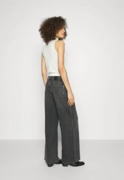 7 For All Mankind Zoey LicoriceJeans A ZampaBlack Donna Jeans 7F121N10E-Q11 -Vendite 7 For All Mankind 84e7956ef85940c0a734adfa35823d23