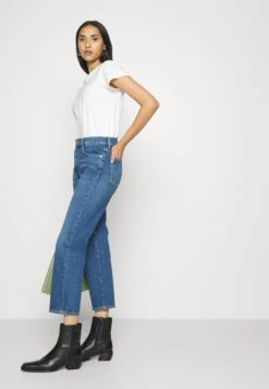 7 For All Mankind Logan Stovepipe ExplorerJeans A SigarettaBlue Donna Jeans 7F121N0Z6-K11 -Vendite 7 For All Mankind 8738a7af50de43368964e17ac70a773c