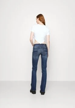 7 For All Mankind NolitaJeans BootcutDark Blue Donna Jeans 7F121N0ZS-K11 -Vendite 7 For All Mankind 940d8a82eb864d66992516b05f18af56