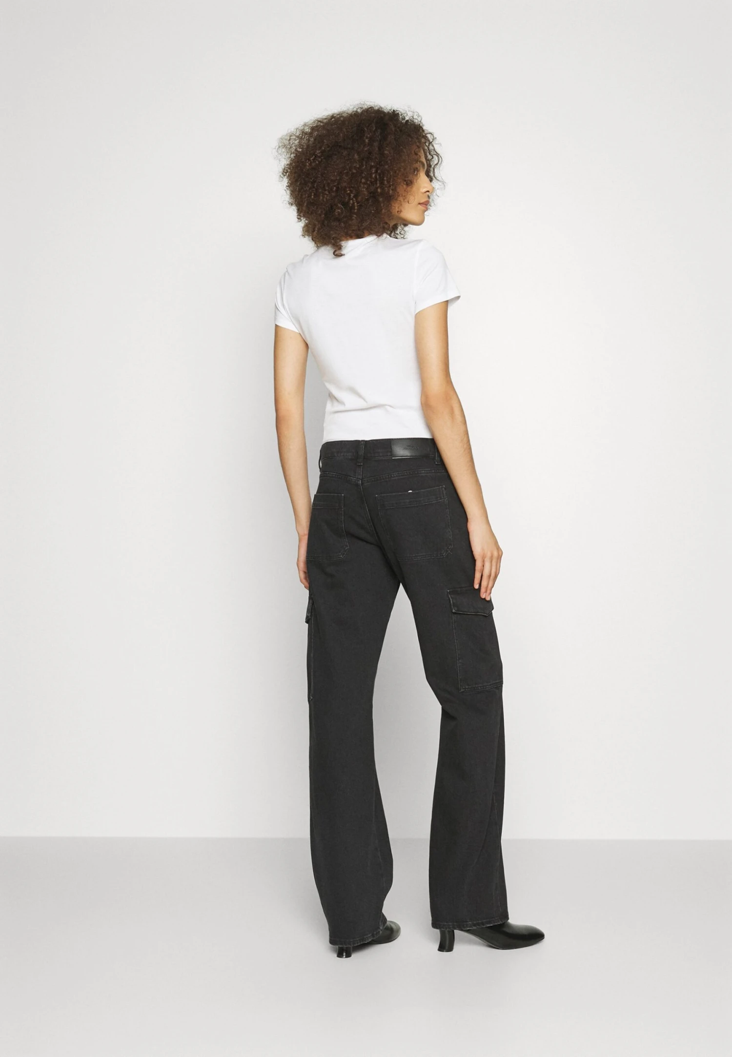 7 For All Mankind Cargo Tess CollideJeans BaggyBlack Donna Jeans 7F121N0YR-Q11 5 7 For All Mankind Cargo Tess CollideJeans BaggyBlack Donna Jeans 7F121N0YR-Q11 - immagine 3