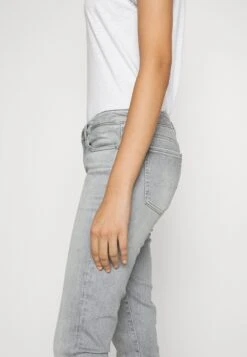 7 For All Mankind Pyper Slim Illusion AmbienceJeans Slim FitGrey Donna Jeans 7F121N0ZP-C11 13 7 For All Mankind Pyper Slim Illusion AmbienceJeans Slim FitGrey Donna Jeans 7F121N0ZP-C11 -Vendite 7 For All Mankind a6315b2365b349dabba3a5fd7482e9ec