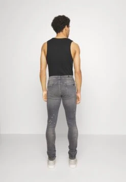 7 For All Mankind Paxtyn Stretch Tek ElusiveJeans Skinny FitGrey Uomo Jeans 7F122G0FY-C11 -Vendite 7 For All Mankind b355108bc355490cb18b4ea5b172b212