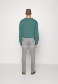 7 For All Mankind Slimmy Tapered Jeans Tapered FitGrey Uomo Jeans 7F122G0FT-C11 -Vendite 7 For All Mankind bd24749acaa94020bbc38a4a45de0fe2