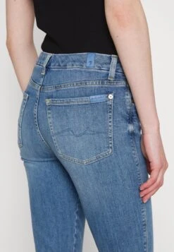 7 For All Mankind Kimmie Straight SliillwitJeans A SigarettaLight Blue Donna Jeans 7F121N10F-K11 13 7 For All Mankind Kimmie Straight SliillwitJeans A SigarettaLight Blue Donna Jeans 7F121N10F-K11 -Vendite 7 For All Mankind bd9759f093ab41989a7ef2acd8dc70ee