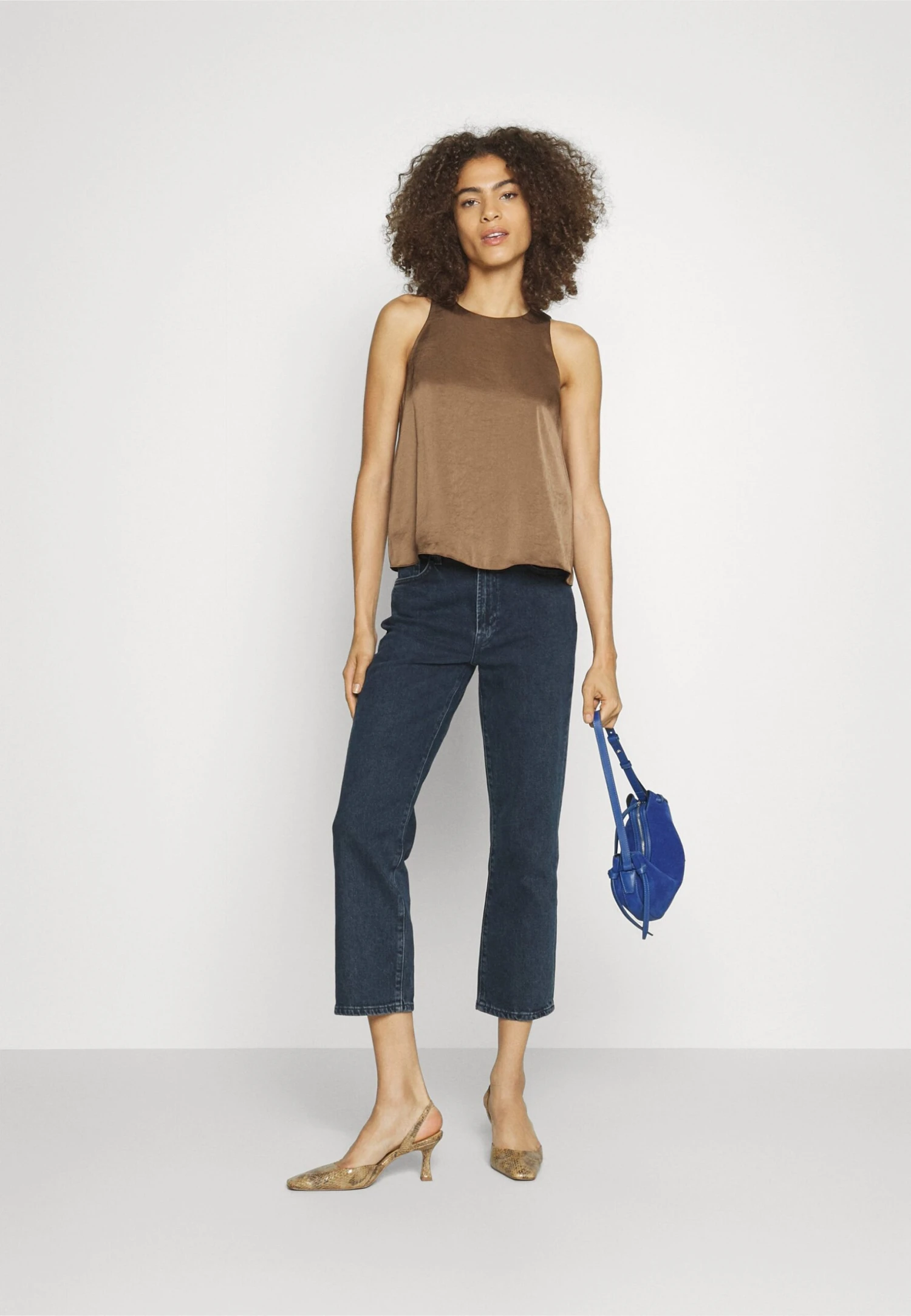 7 For All Mankind Logan Stovepipe ActionJeans A SigarettaDark Blue Donna Jeans 7F121N0ZU-K11 4 7 For All Mankind Logan Stovepipe ActionJeans A SigarettaDark Blue Donna Jeans 7F121N0ZU-K11 - immagine 2