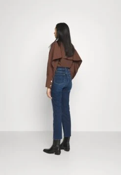 7 For All Mankind Jeans BootcutDark Blue Donna Jeans 7F121N0Z8-K11 12 7 For All Mankind Jeans BootcutDark Blue Donna Jeans 7F121N0Z8-K11 -Vendite 7 For All Mankind c1cedf21983b47c1a541908ea4356ecf