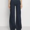 7 For All Mankind Lotta Soho ClassicJeans BaggyDark Blue Donna Jeans 7F121N10A-K11 1 7 For All Mankind Lotta Soho ClassicJeans BaggyDark Blue Donna Jeans 7F121N10A-K11 -Vendite 7 For All Mankind c47795f483cb442da2d61dcbd53c4088