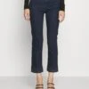 7 For All Mankind The Straight Crop Soho ClassicJeans A SigarettaDark Blue Donna Jeans 7F121N10G-K11