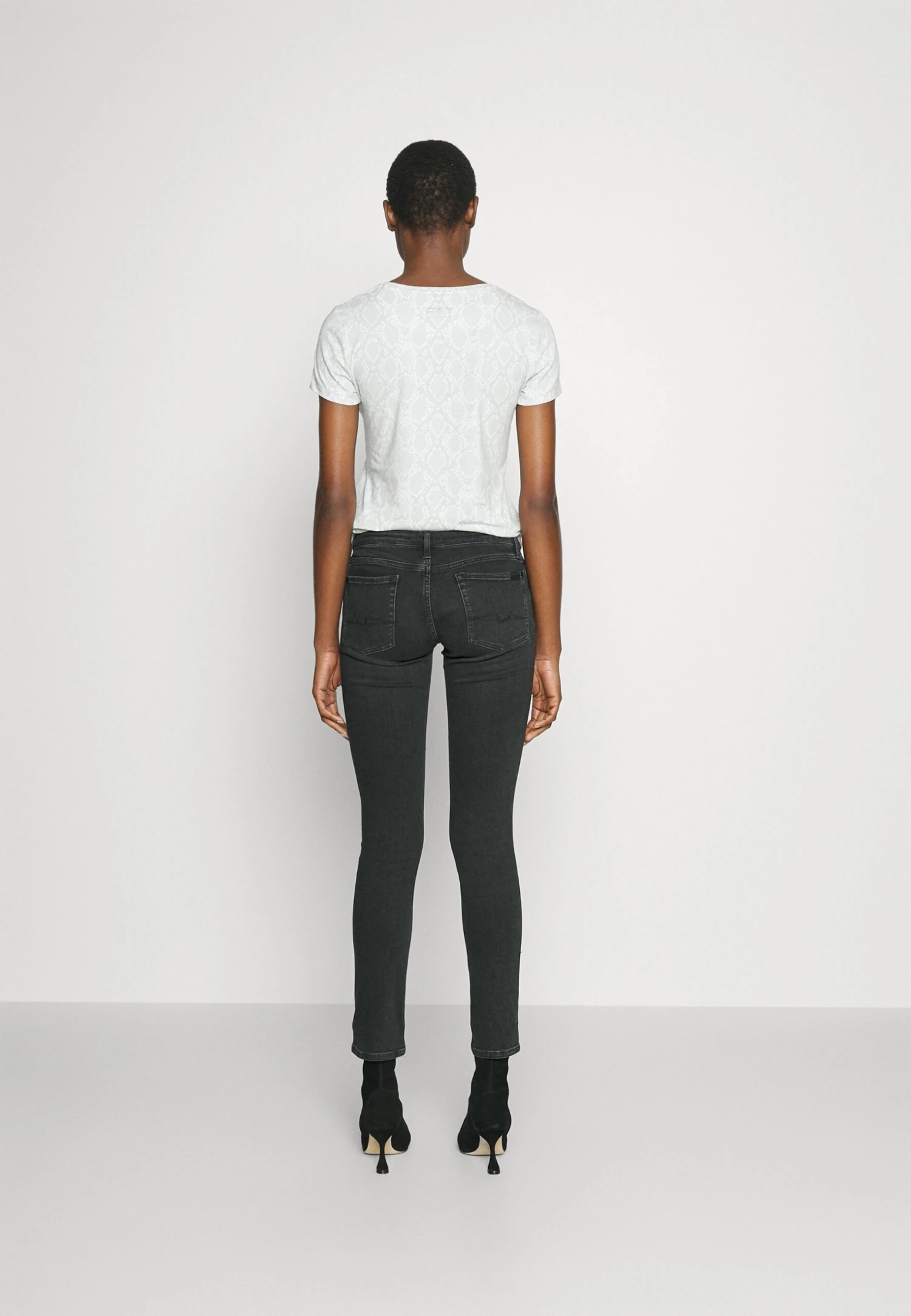7 For All Mankind Pyper Illusion BorderlessJeans Skinny FitBlack Donna Jeans 7F121N0YT-Q11 3 7 For All Mankind Pyper Illusion BorderlessJeans Skinny FitBlack Donna Jeans 7F121N0YT-Q11