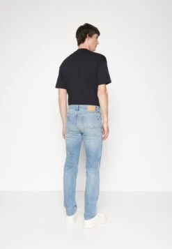 7 For All Mankind Slimmy WanderJeans Slim FitLight Blue Uomo Jeans 7F122G0FO-K11 9 7 For All Mankind Slimmy WanderJeans Slim FitLight Blue Uomo Jeans 7F122G0FO-K11 -Vendite 7 For All Mankind db4966a08b8e458195738141b65b2cd4