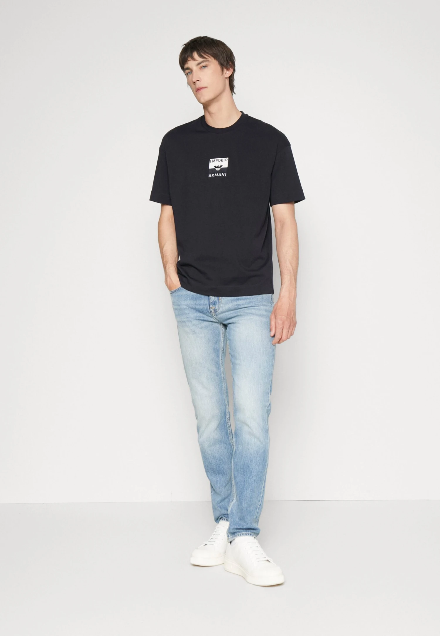 7 For All Mankind Slimmy WanderJeans Slim FitLight Blue Uomo Jeans 7F122G0FO-K11 4 7 For All Mankind Slimmy WanderJeans Slim FitLight Blue Uomo Jeans 7F122G0FO-K11 - immagine 2