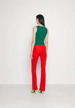 7 For All Mankind PantaloniRed Donna Pantaloni 7F121A07C-G11 -Vendite 7 For All Mankind e24c62b8eb4d4cdc901ad3c033dcd9e4