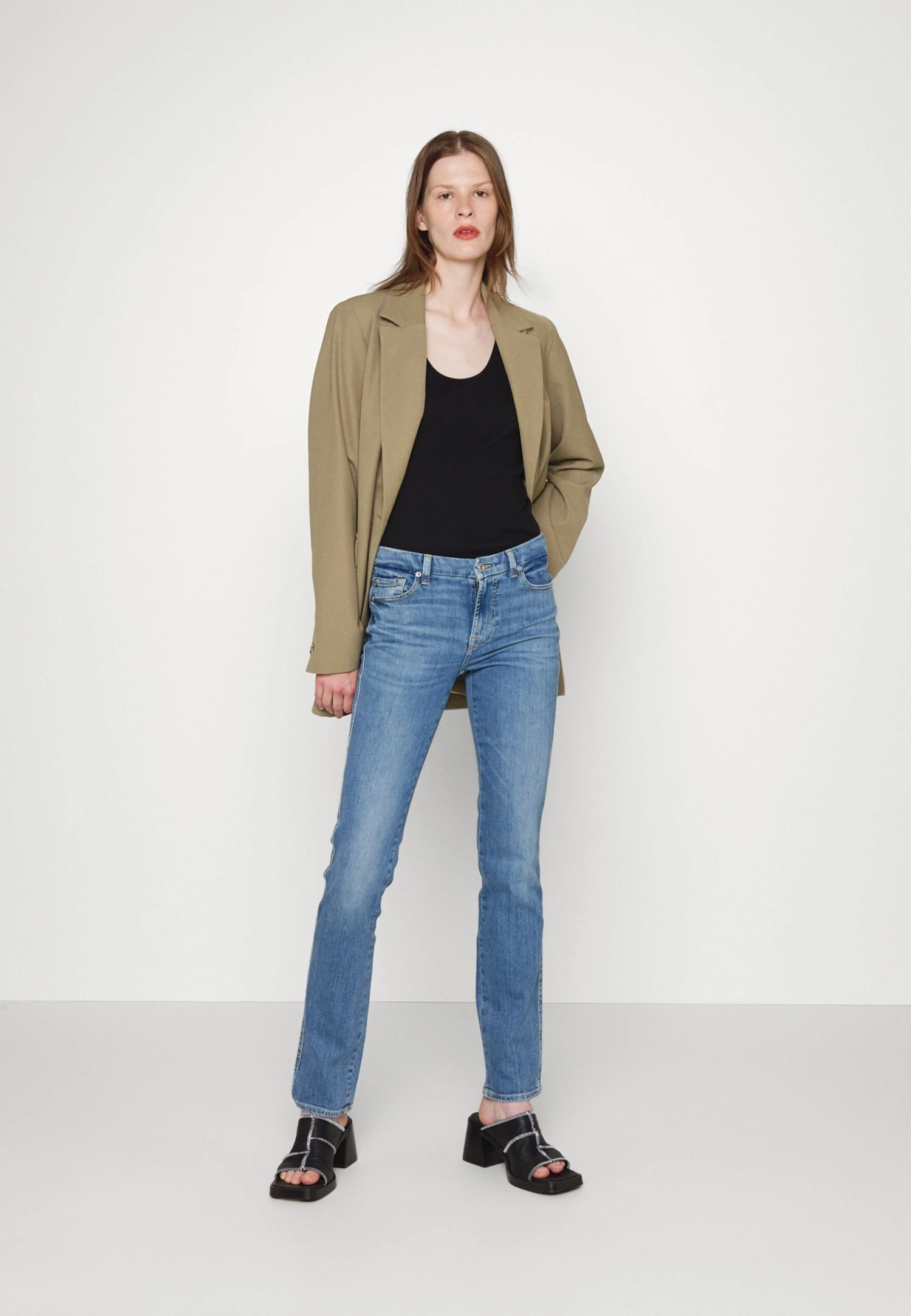 7 For All Mankind Kimmie Straight SliillwitJeans A SigarettaLight Blue Donna Jeans 7F121N10F-K11 4 7 For All Mankind Kimmie Straight SliillwitJeans A SigarettaLight Blue Donna Jeans 7F121N10F-K11 - immagine 2