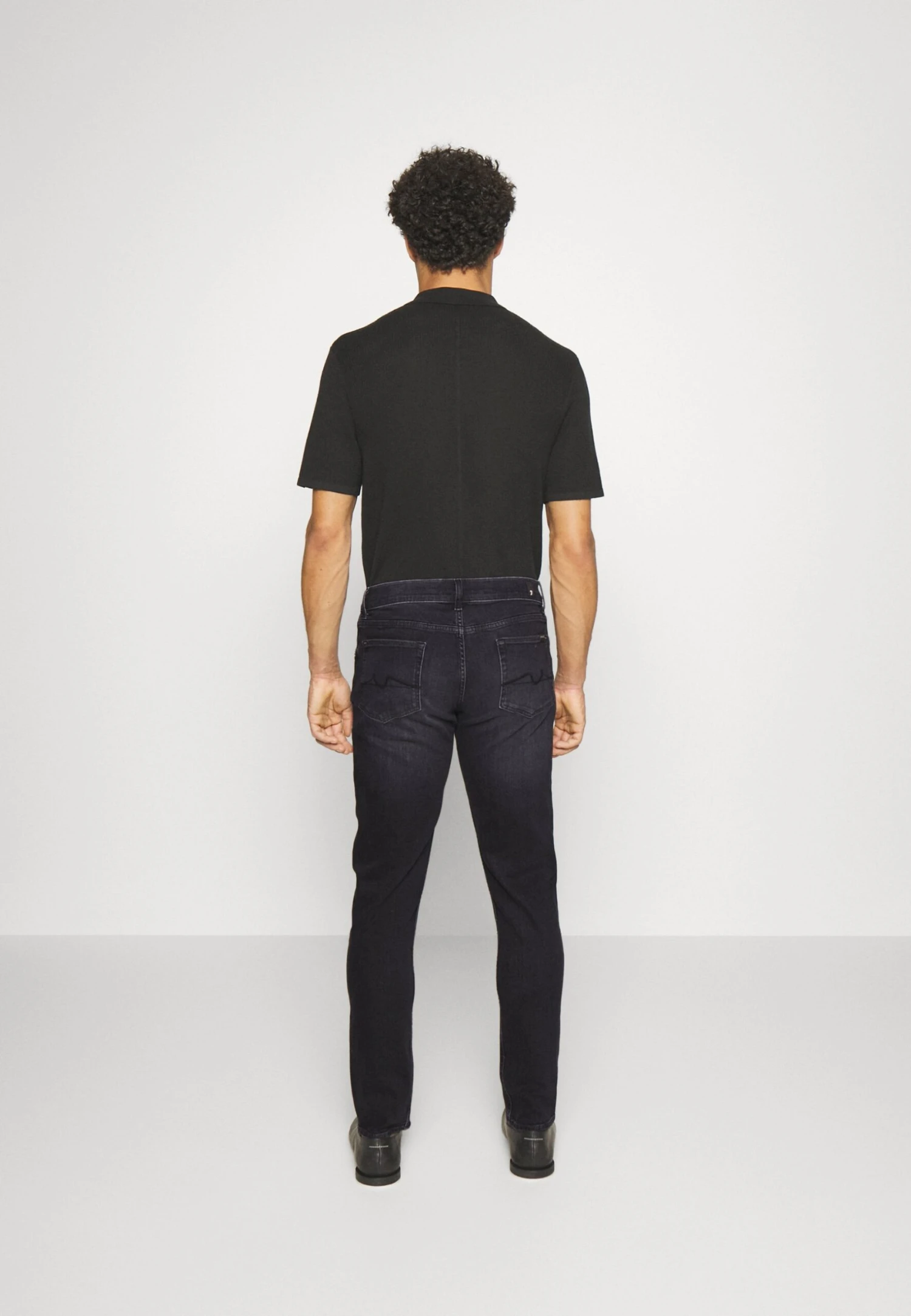 7 For All Mankind Jeans Tapered FitBlack Uomo Jeans 7F122G0FW-Q11 5 7 For All Mankind Jeans Tapered FitBlack Uomo Jeans 7F122G0FW-Q11 - immagine 3