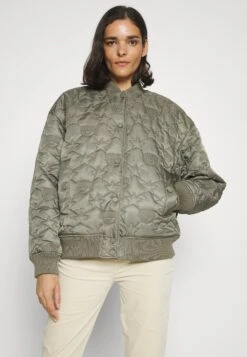 7 For All Mankind Slim KickPantaloniWhite Donna Pantaloni 7F121A07G-A11 11 7 For All Mankind Slim KickPantaloniWhite Donna Pantaloni 7F121A07G-A11 -Vendite 7 For All Mankind f9861622d1774b1aa8afaad15de3ed35