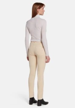 7 For All Mankind Slim Fit RoxannePantaloniWhite Donna Pantaloni 7F121A07L-A11 10 7 For All Mankind Slim Fit RoxannePantaloniWhite Donna Pantaloni 7F121A07L-A11 -Vendite 7 For All Mankind fabc782b6daa4ba2b740e1694e03e047